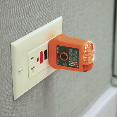 Probador de Tomacorrientes GFCI Indicación LED — KLEIN TOOLS