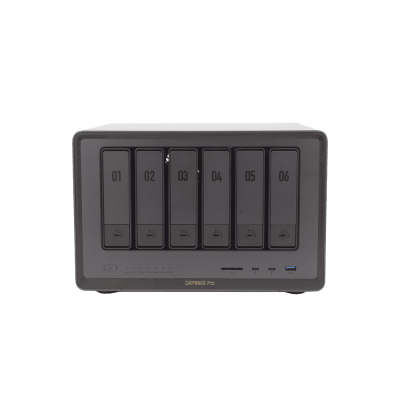 NAS / 6 Bahías + 2 NVMe / Intel i5 / Thunderbolt 4 / 10GbE /