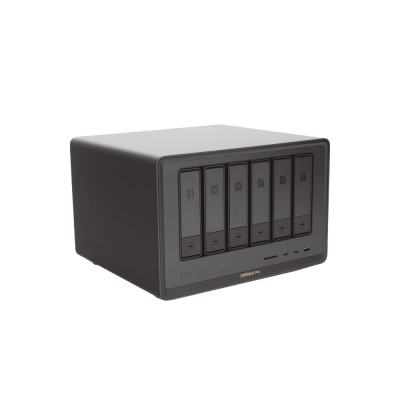 NAS / 6 Bahías + 2 NVMe / Intel i5 / Thunderbolt 4 / 10GbE /