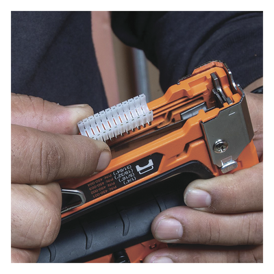 Paquete de 300 Grapas con Aislamiento, para Cables NM (RomexÆ) como 14 — KLEIN TOOLS